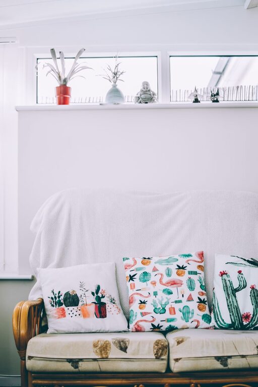 Quick Ideas to Brighten a Dark Room Easily